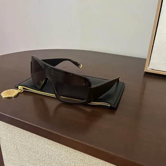 Stella McCartney 2025 runway Brown Sunglasses - Picture 5 of 8